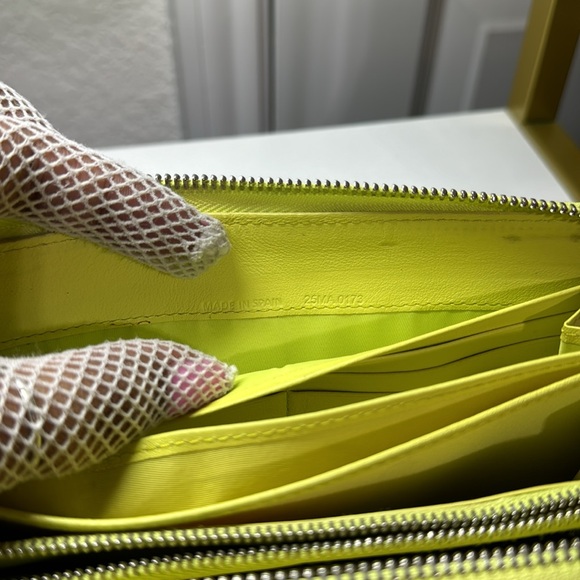 Authentic Cristian Dior Yellow Wallet - Picture 5 of 17